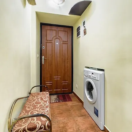 вірменська14 центр з балконом не далеко від ж д вокзалу звітні документи Apartment