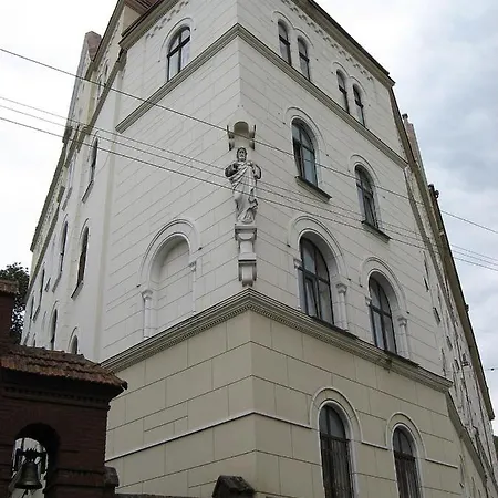 вірменська14 центр з балконом не далеко від ж д вокзалу звітні документи Apartamento