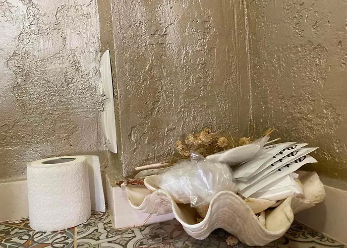 вірменська14 центр з балконом не далеко від ж д вокзалу звітні документи Lviv