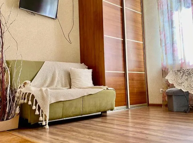 Apartment вірменська14 центр з балконом не далеко від ж д вокзалу звітні документи *