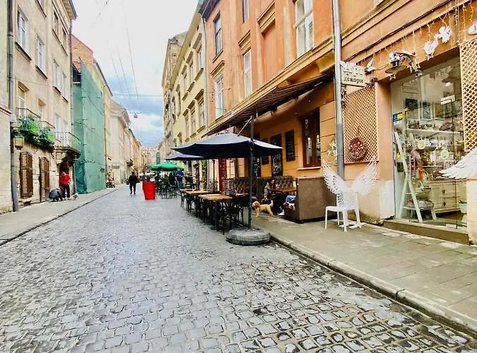 вірменська14 центр з балконом не далеко від ж д вокзалу звітні документи Apartamento