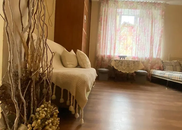 вірменська14 центр з балконом не далеко від ж д вокзалу звітні документи *