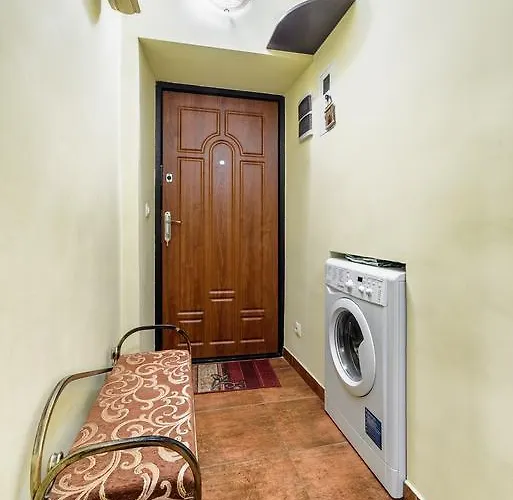 вірменська14 центр з балконом не далеко від ж д вокзалу звітні документи شقة