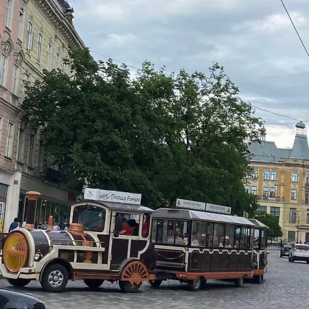 вірменська14 центр з балконом не далеко від ж д вокзалу звітні документи