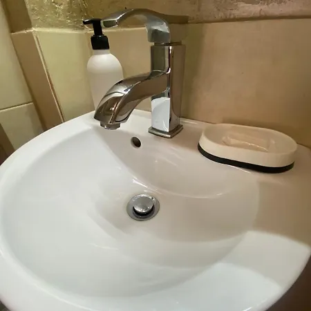 вірменська14 центр з балконом не далеко від ж д вокзалу звітні документи 아파트 리비프